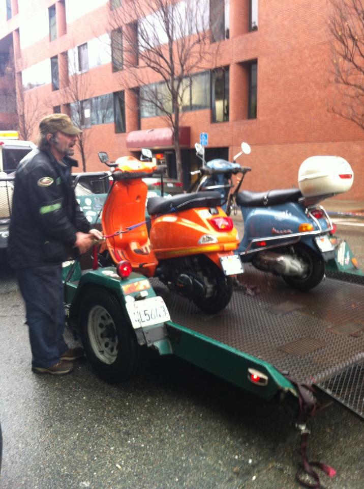 Lauren Gets Help from CC Rider and SF Scooter Centre